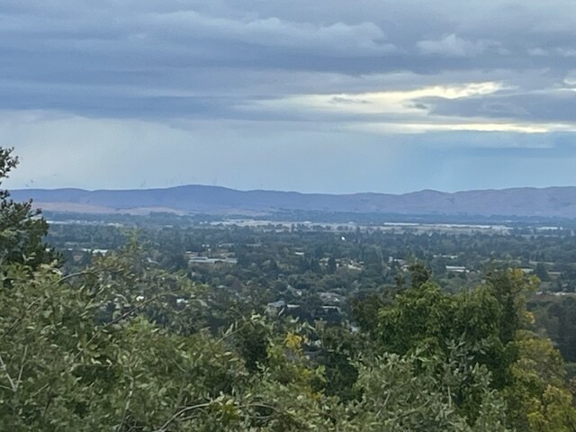 Building Photo - 5630 Highcrest Ct