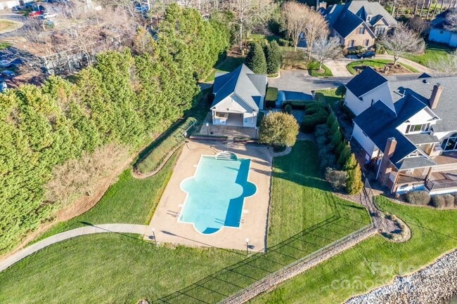 Building Photo - 16506 Morecambe Dr