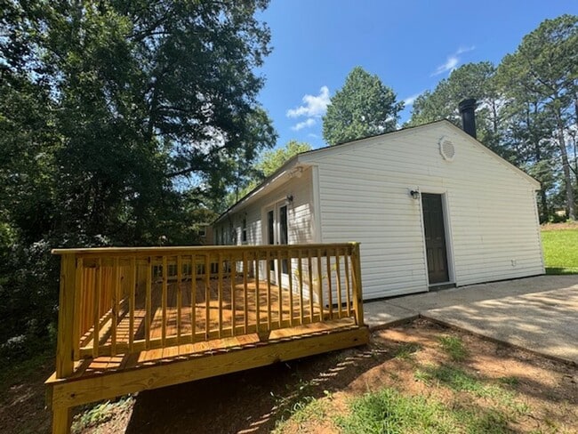 Building Photo - 217 Clearview Ct
