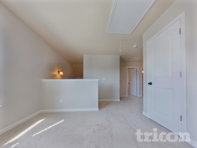 Building Photo - 33 Berwick Way