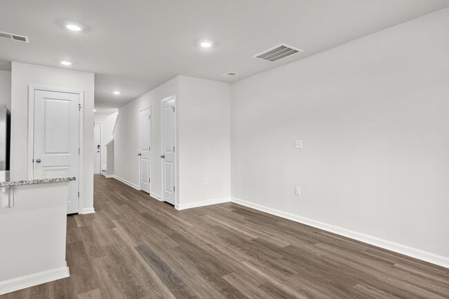 Building Photo - 612 Rd