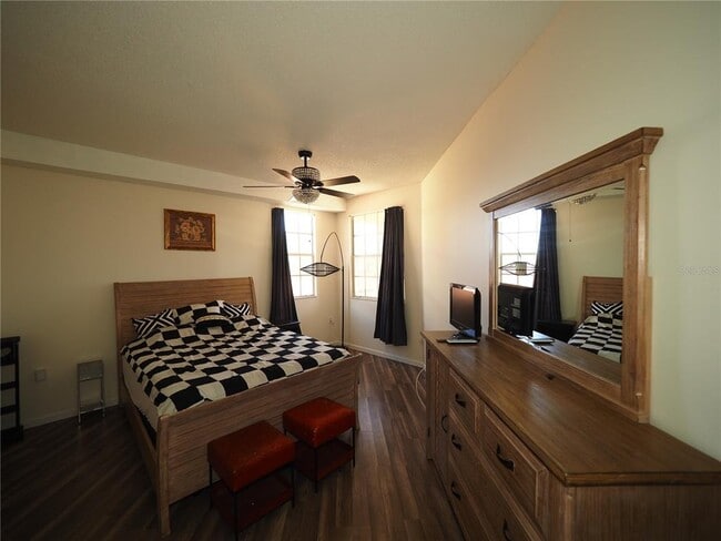 Building Photo - 5655 Bentgrass Dr
