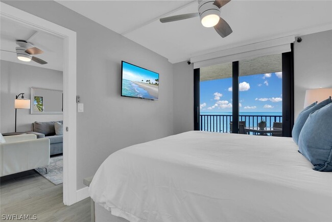 Building Photo - 890 S Collier Blvd