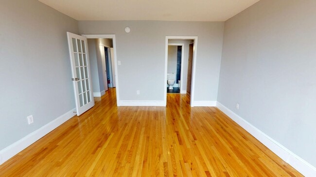 Building Photo - Dupont Circle One Bedroom W/Roof Top Pool,...
