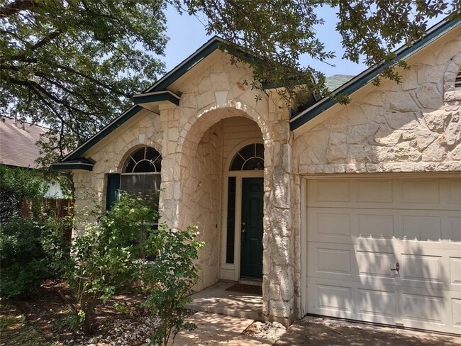 Building Photo - 8608 Devine Ln