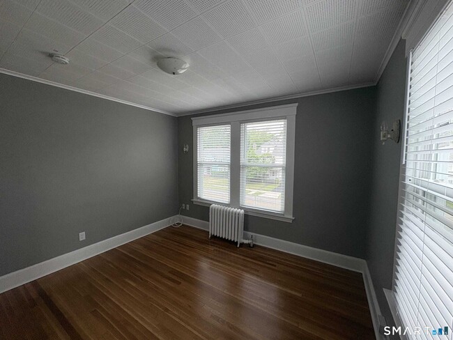 Building Photo - 829 Edgewood Ave
