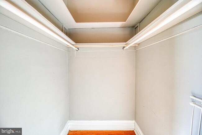 Building Photo - 2456 20th St NW