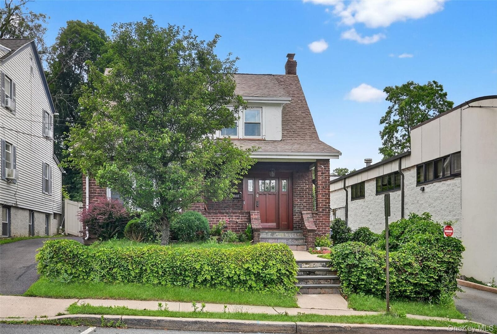 Building Photo - 260 High Ave