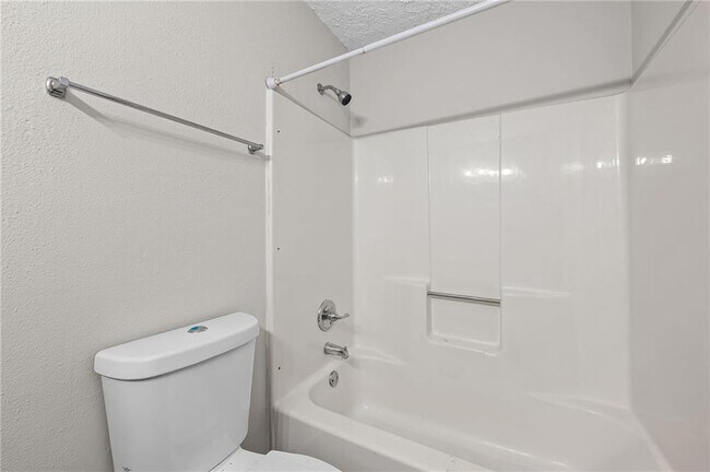 Building Photo - 5345 Memorial Ln SW