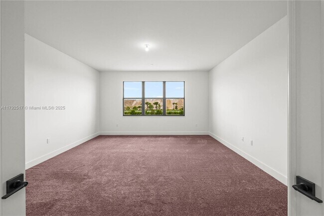Building Photo - 12865 Wingspan Ct
