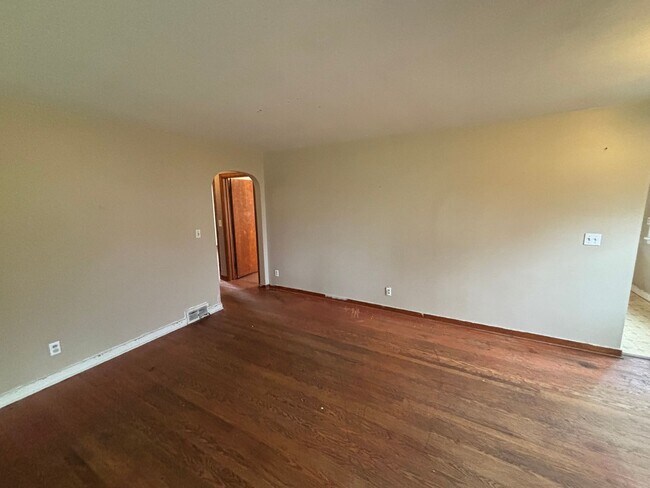 Building Photo - Use Your Tax Return For This Sweetheart of a Deal! Want to stop renting and finally own your own ...