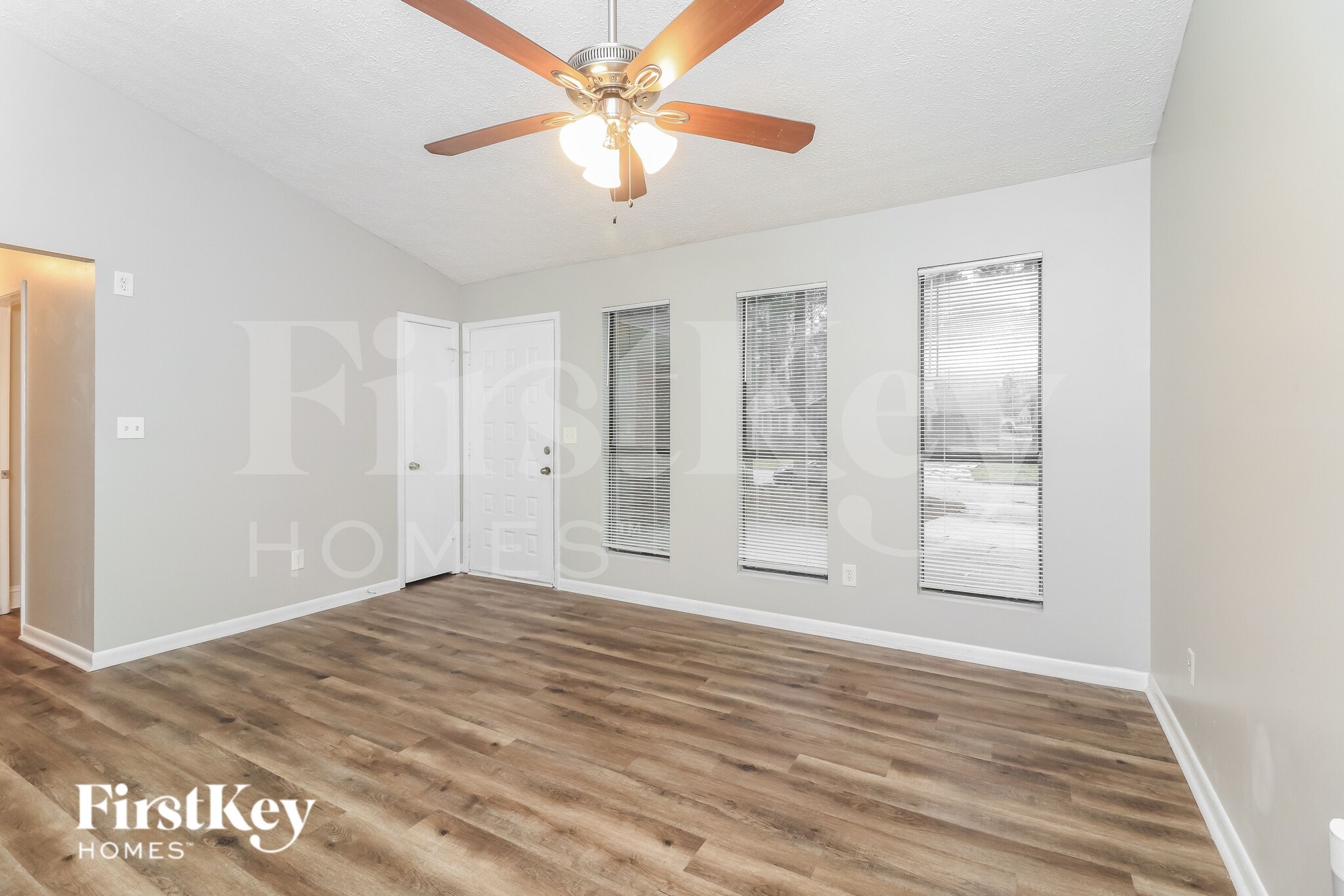 Building Photo - 6911 Hickory Log Rd