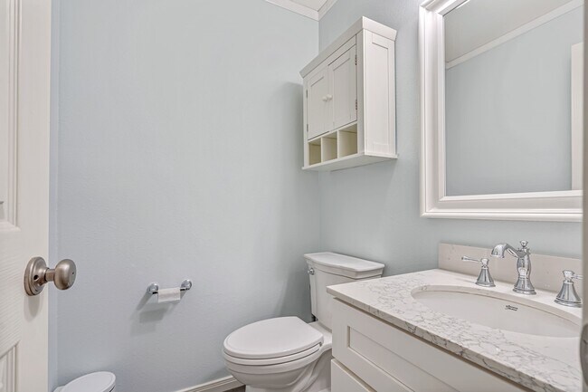 Building Photo - 199 Maple Path Pl