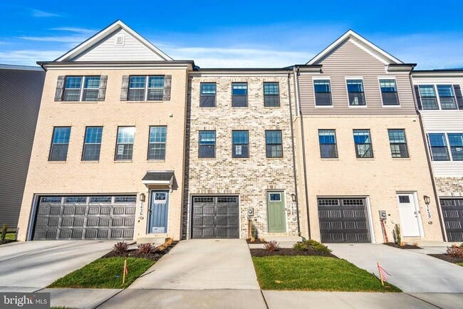 Building Photo - 7428 Fern Gully Way