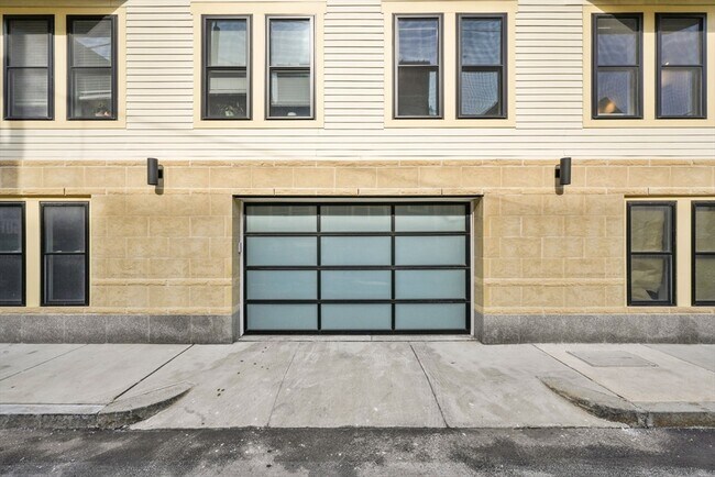 Building Photo - 14-16 Haynes St