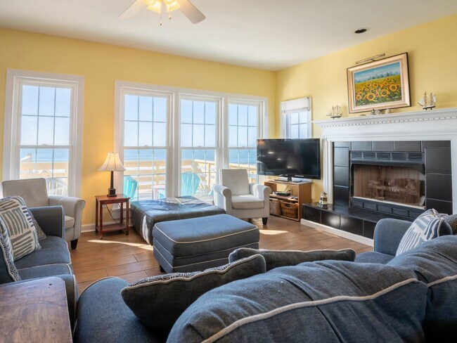 Building Photo - On Porpoise @ 36 Porpoise Place