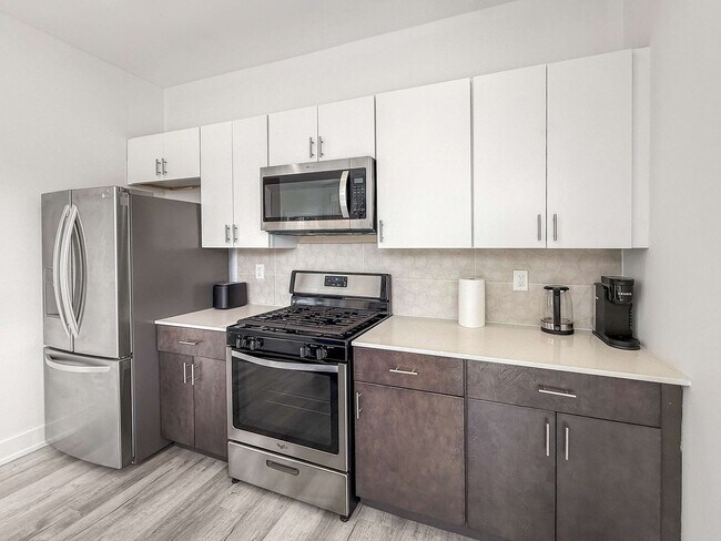 Building Photo - 1214 N American St