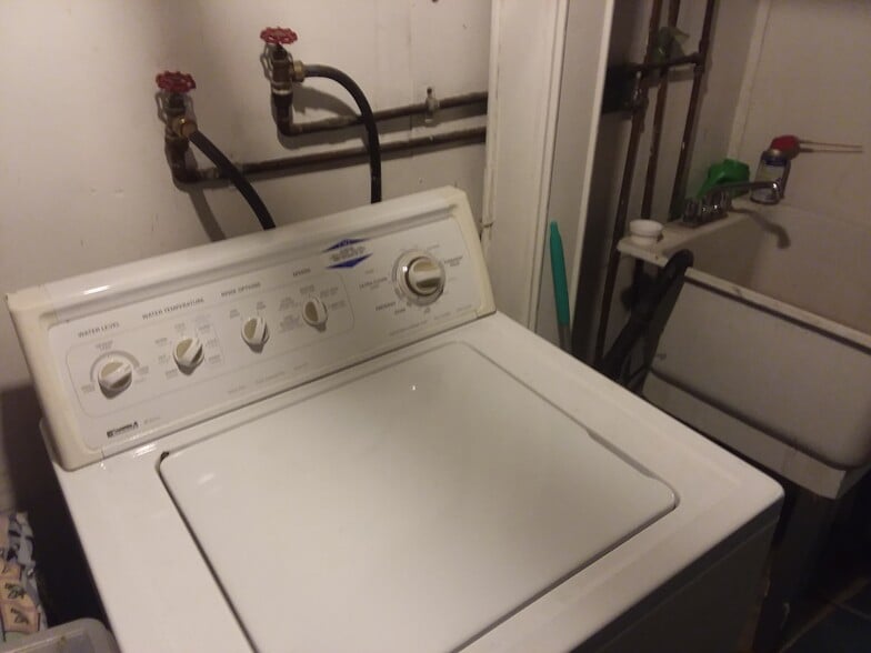 Building Photo - 21039 90th Ave