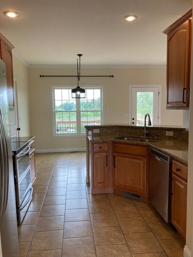 Building Photo - 108 Carriage Hills Ln