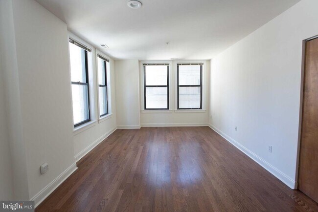 Building Photo - 1411 Walnut St