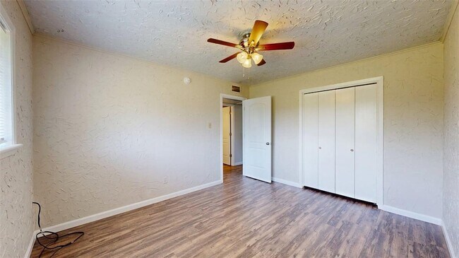 Building Photo - 16567 Farm to Market Rd 2154