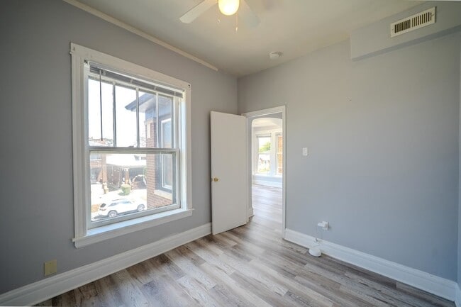 Building Photo - 7916 S Throop St