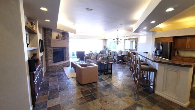 Building Photo - Paiute Springs at Entrada on Golf Course & FURNISHED!! 6-8 month lease available!