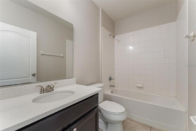 Building Photo - 128 Tanager St