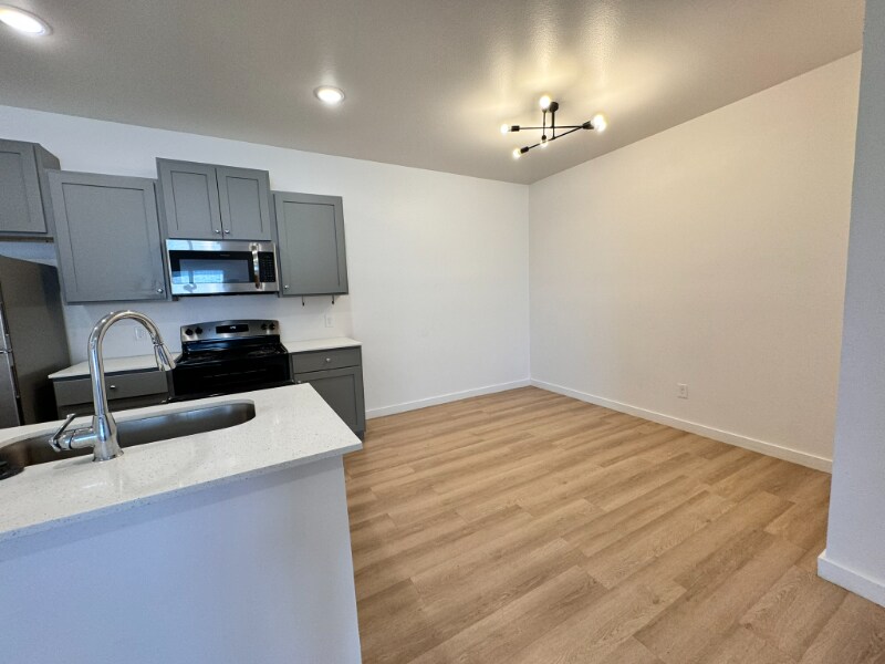 Building Photo - 5709 Kemper St