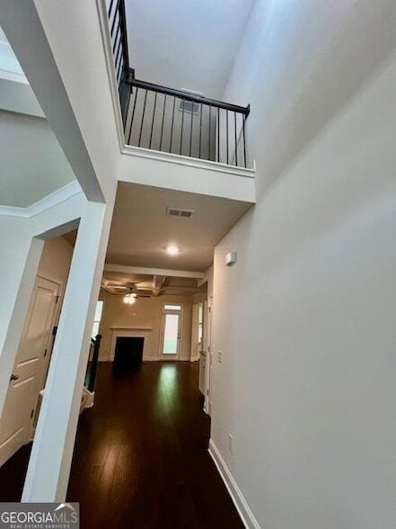 Building Photo - 600 Rosehill Ln SW