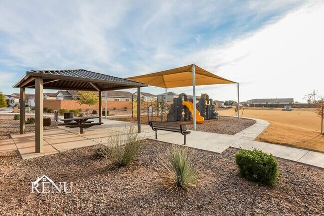 Building Photo - 35607 W San Capistrano Ave