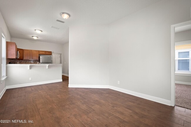 Building Photo - 1945 Redell St