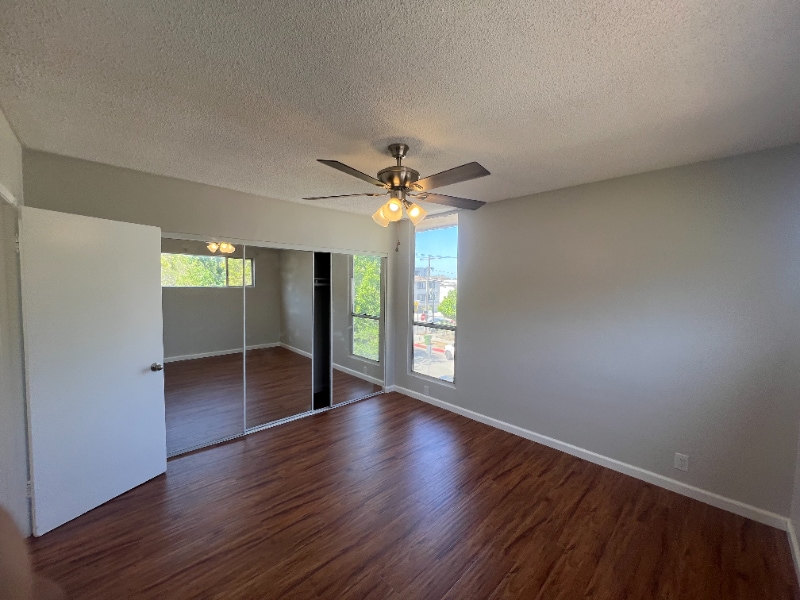 Building Photo - 3945 W 8th St