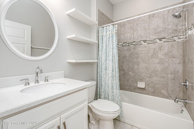 Building Photo - 7644 Loren Cove Dr