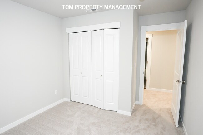 Building Photo - 18818-18813 13th Ave W