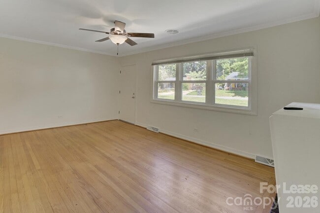 Building Photo - 121 Marshdale Ave SW