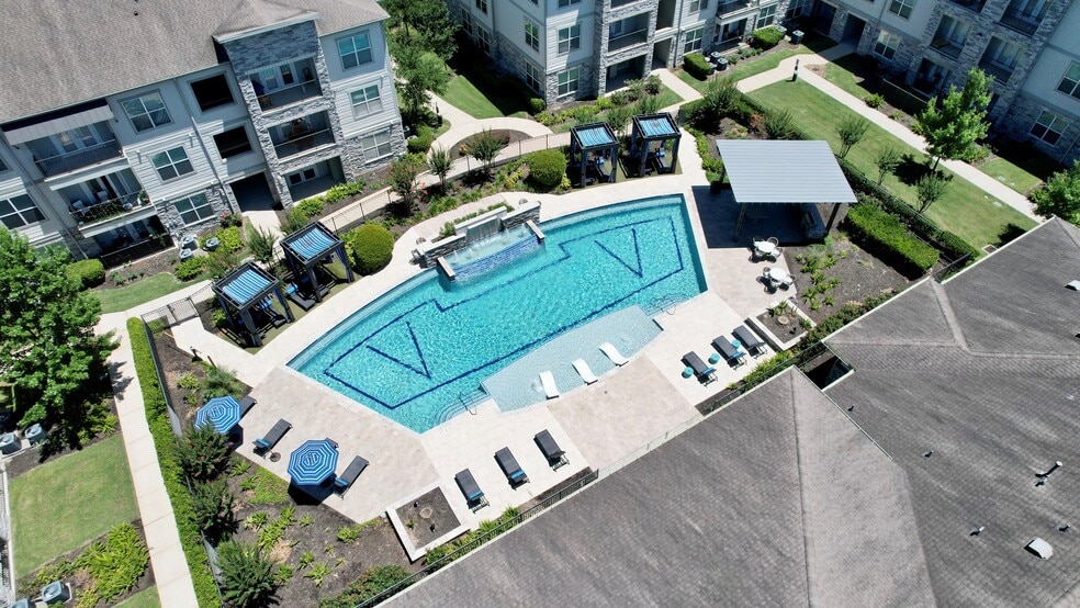 Vista Energy Corridor 14520 Briar Forest Dr Houston TX 77077