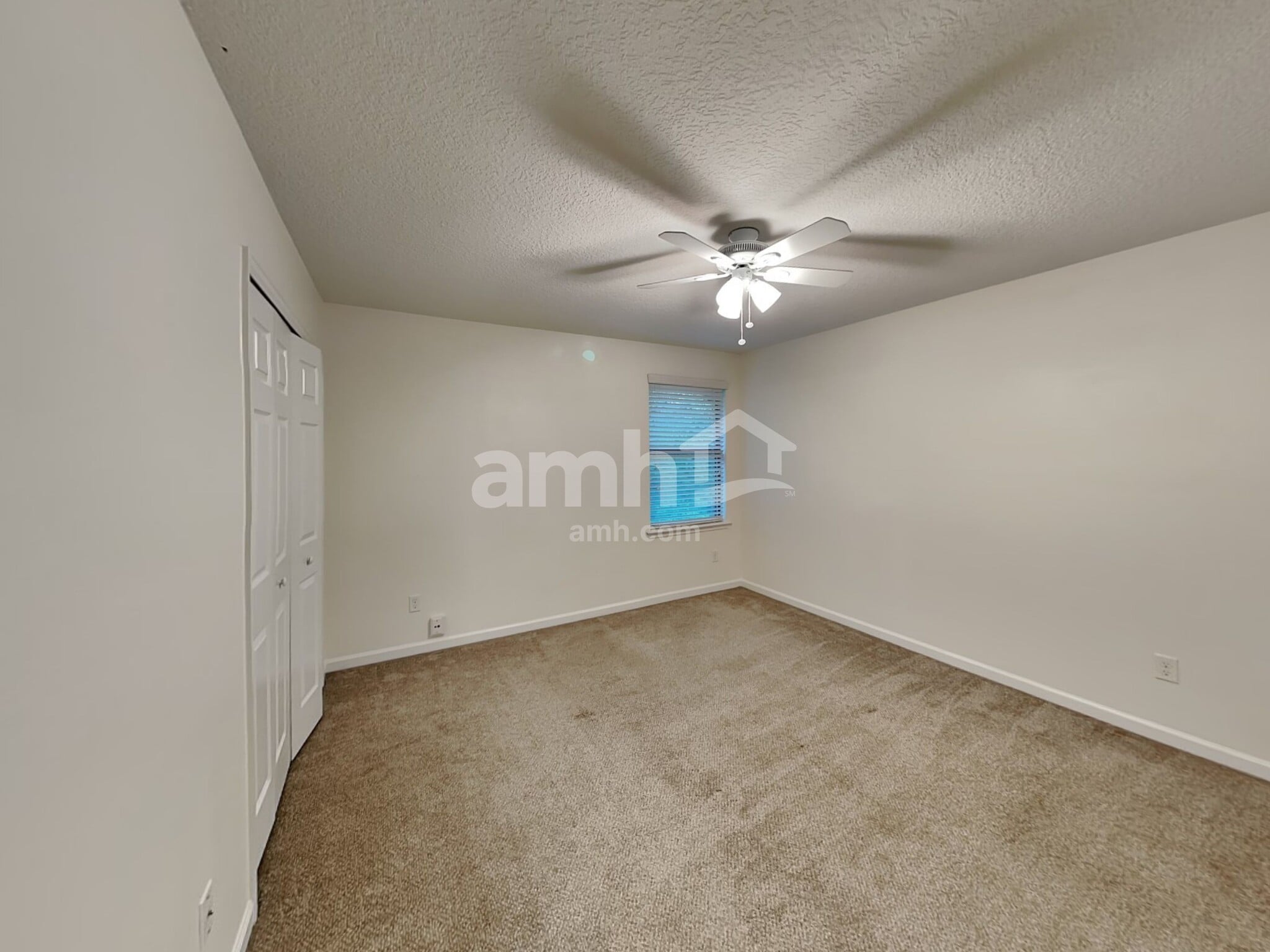 Building Photo - 235 Buck Run Way