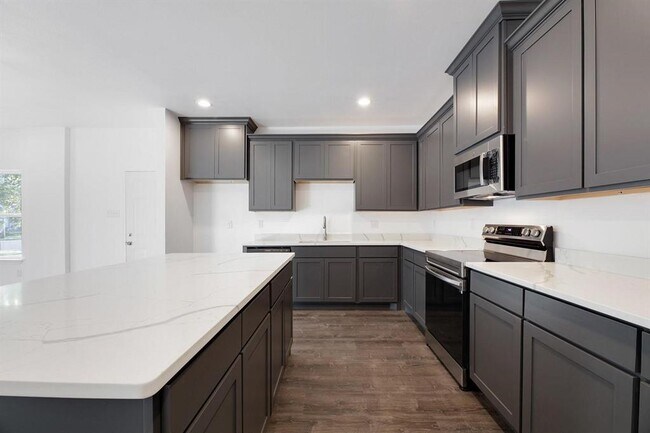 Building Photo - 3720 Washington St