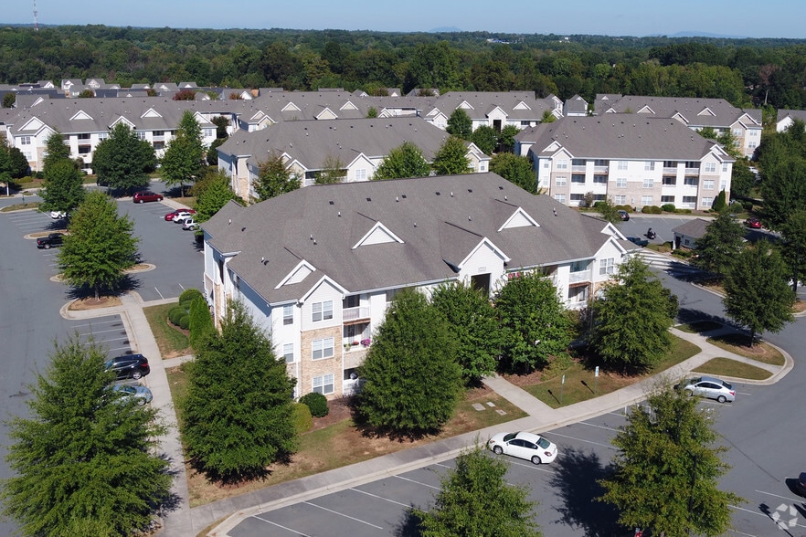 Stratford at Hillcrest 2454 Hillcrest Center Cir WinstonSalem NC 27103 Apartment Finder
