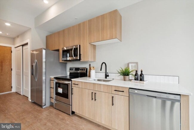 Building Photo - 308 W Chelten Ave