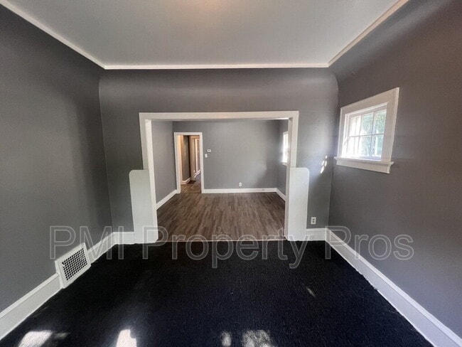 Building Photo - 1536 N 38th St