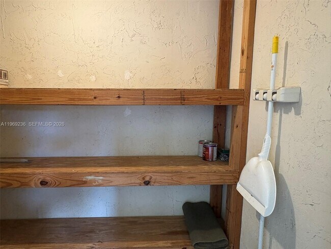 Building Photo - 9010 SW 125th Ave