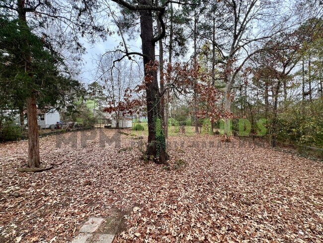 Building Photo - 237 Devonport Dr