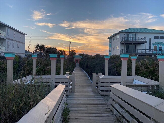 Building Photo - 25 Smiling Fish Ln