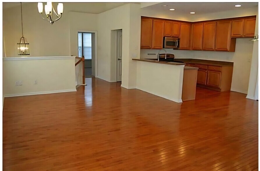 Building Photo - 12668 Hollice Ln