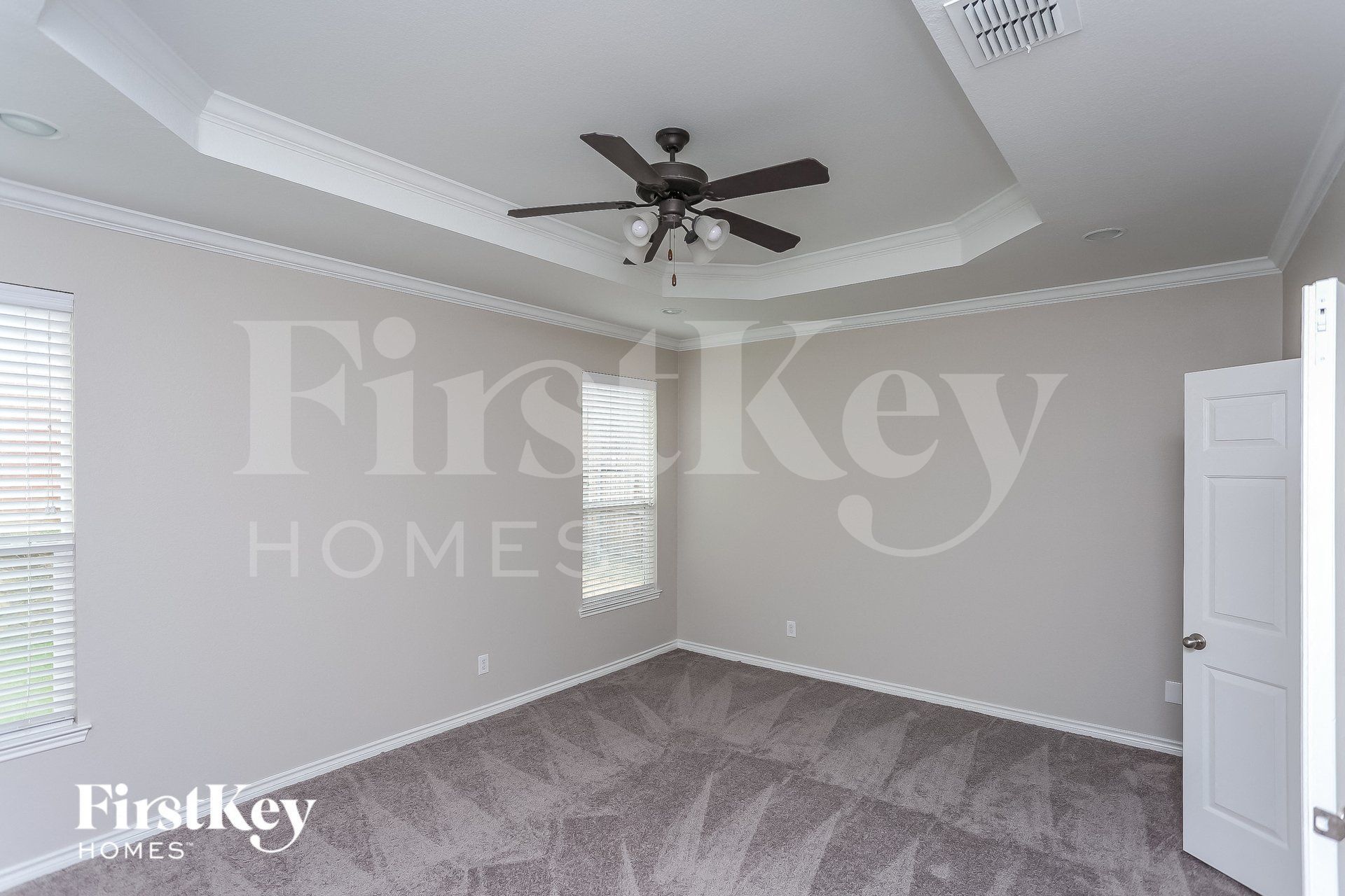 Building Photo - 905 Sheryn Dr