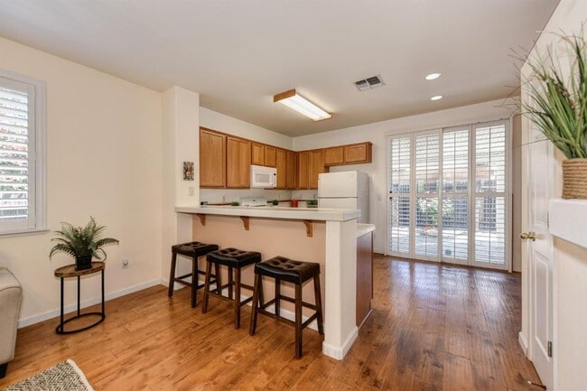 Building Photo - Home for Rent in Gold River, CA