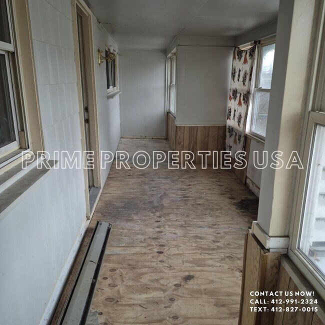 Building Photo - 9 Maple Ave