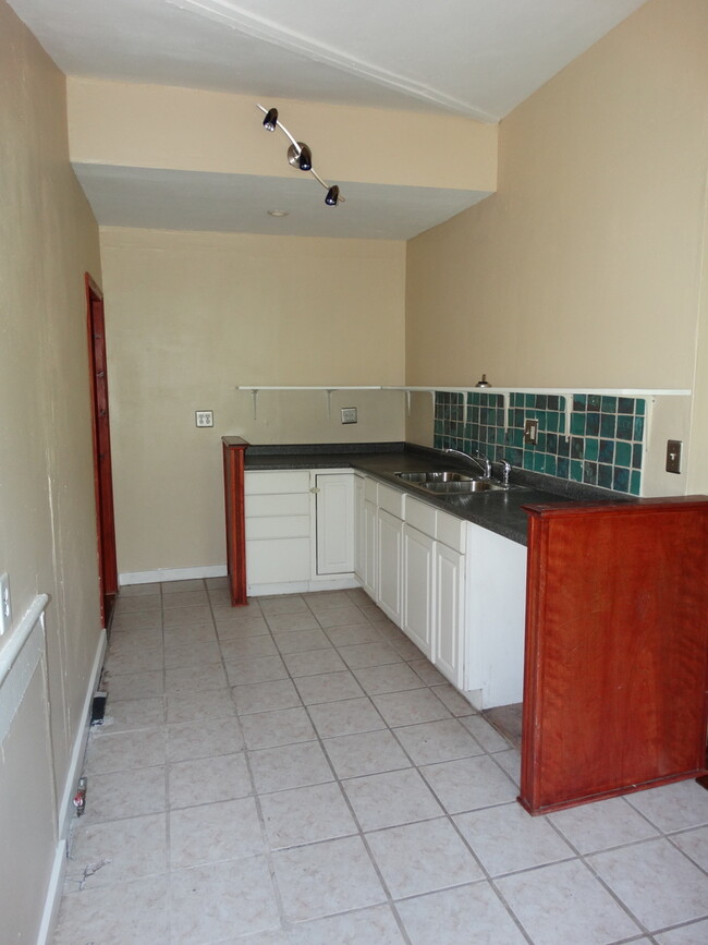 Building Photo - Welcome Home!